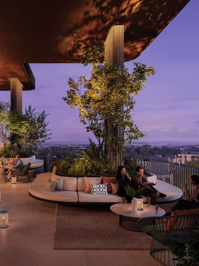 Skygarden in der Dämmerung mit stimmungsvoller Beleuchtung und Ausblick über Ghaf Woods.