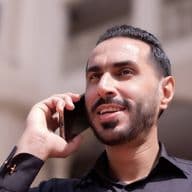 Dubai real estate broker on the phone