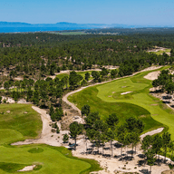 vista aerea de campo de golfe em Portugal