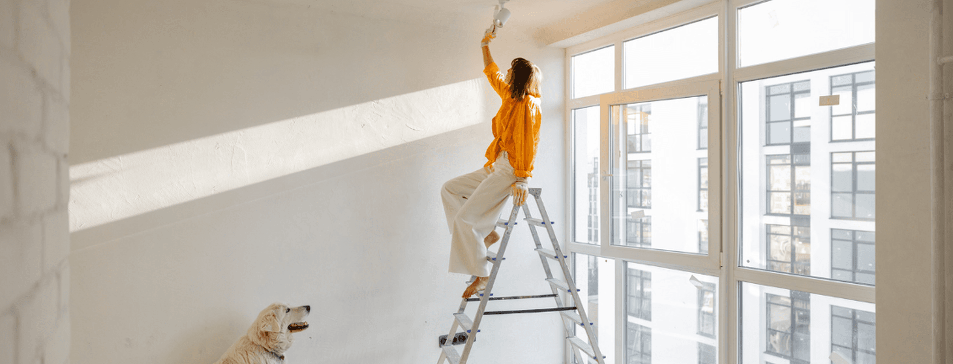 Dame renoviert ihr Apartment in Dubai