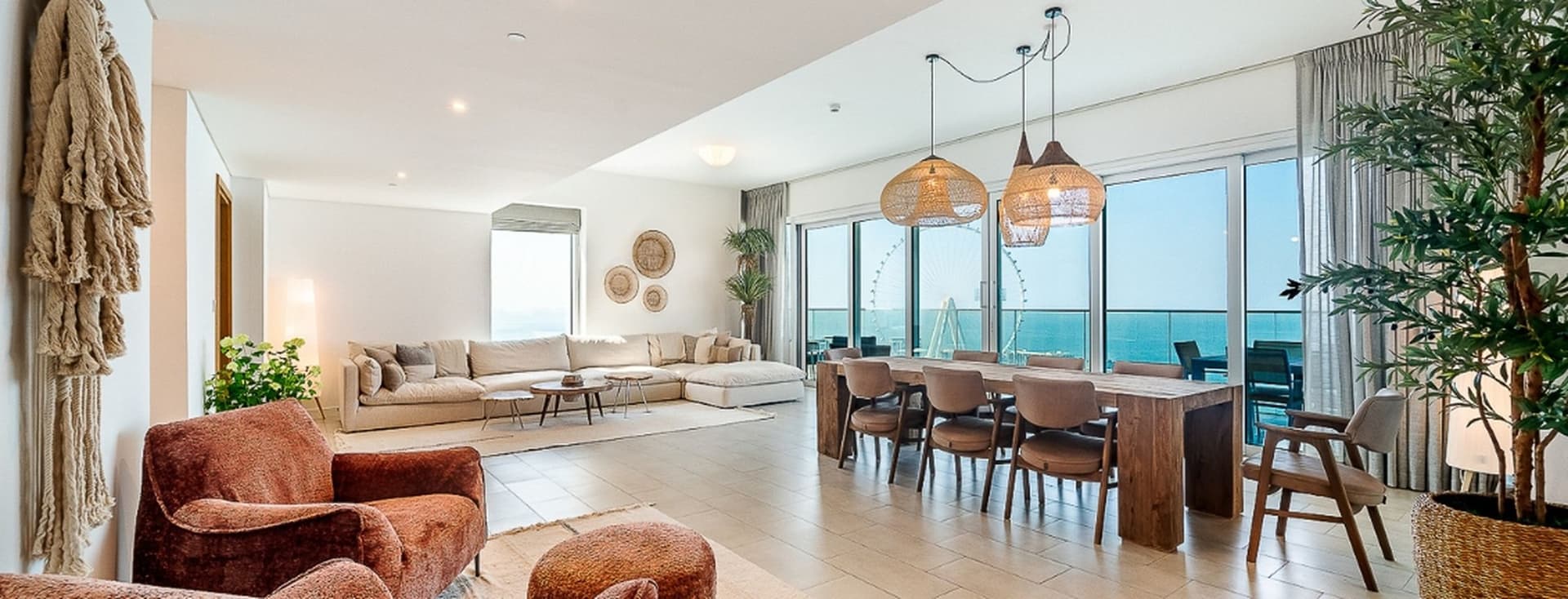 Spacious penthouse with Arabian Sea views in Dubai