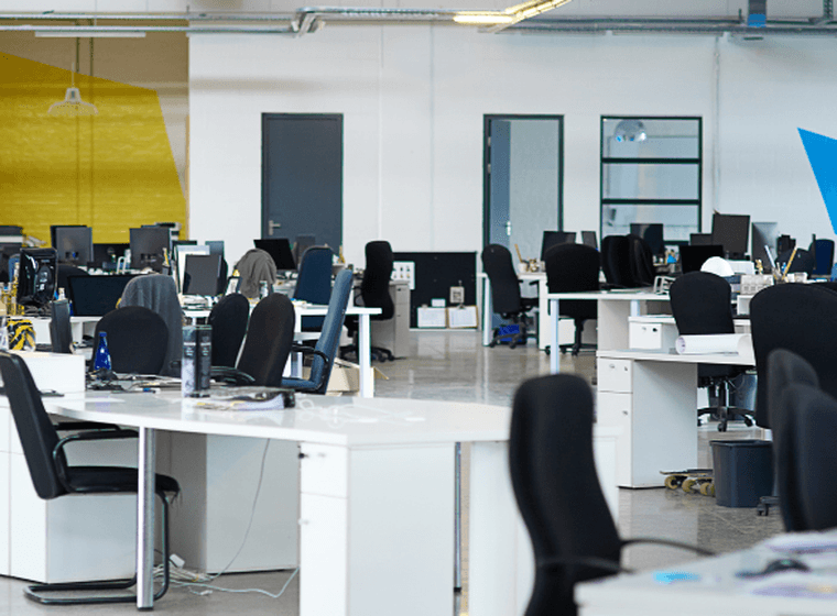 A furnished contemporary office space in Dubai, representing the options start-ups can consider when deciding between renting and buying office space.