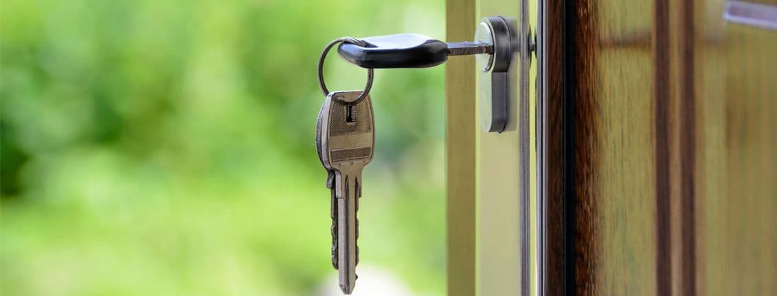 Cerradura de casa con llave