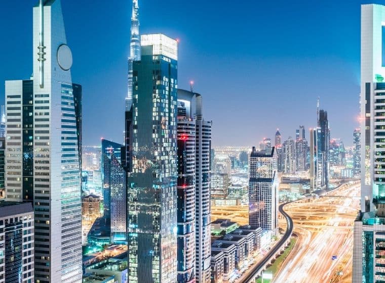 Understanding lease terms in Dubai's commercial real estate market.