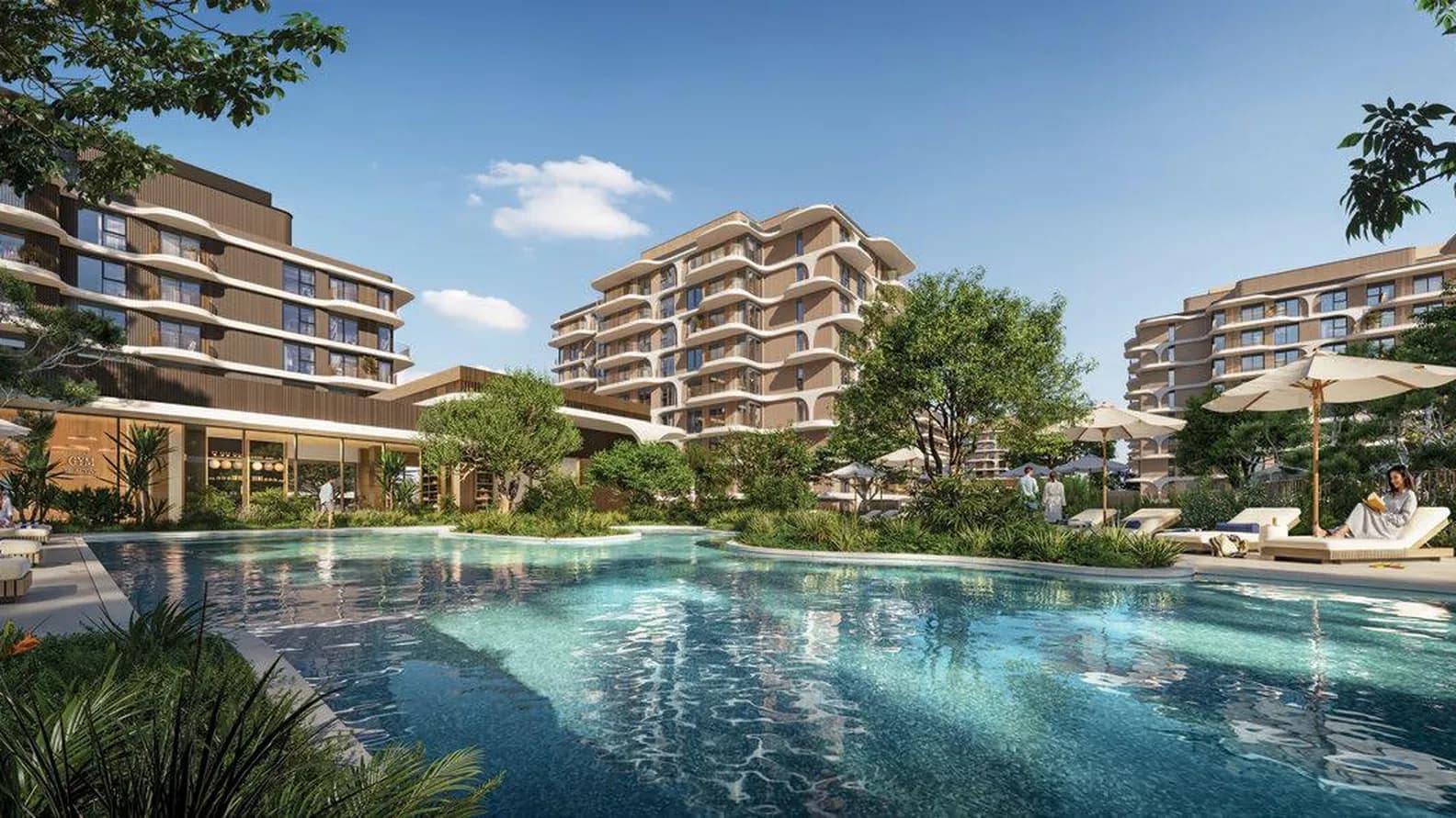 Modern resort with a large swimming pool, loungers and umbrellas, surrounded by multi-story beige buildings and lush greenery. KI-generiertes Bild