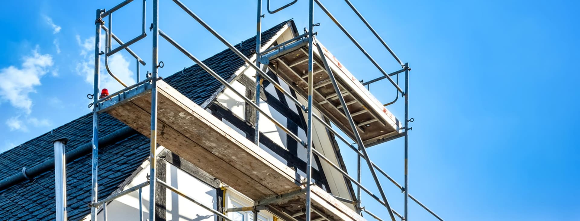 Reconstruction and renovation of an old house
