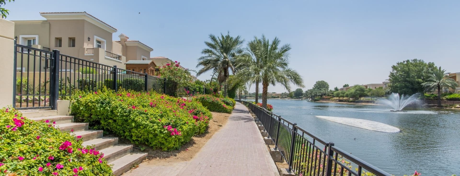 Beautiful family community Arabian Ranches - showcasing green spaces and pedestrian only areas