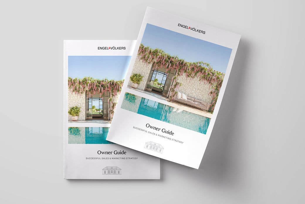 Image of Owner guide in mallorca front cover stone fassade with palm trees