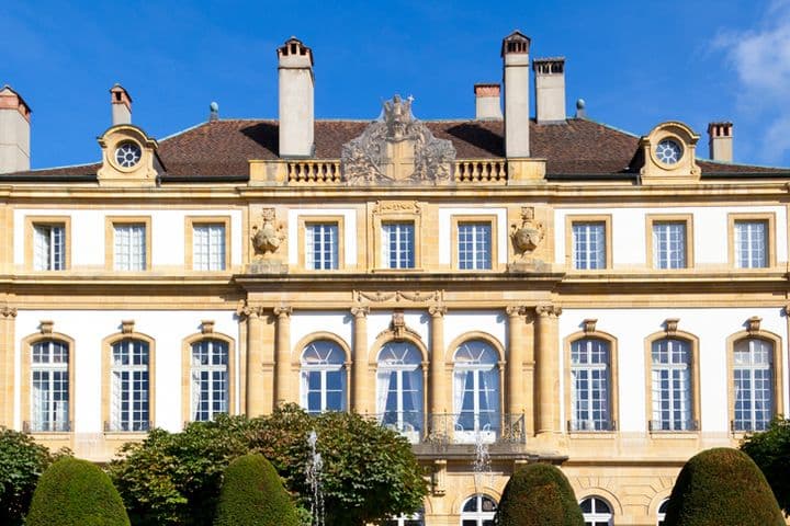 Hotel du Peyrou in Neuchatel from outside