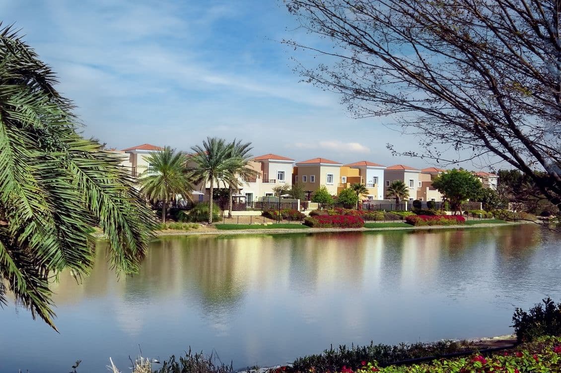 Jumeirah Park Lake View Villas