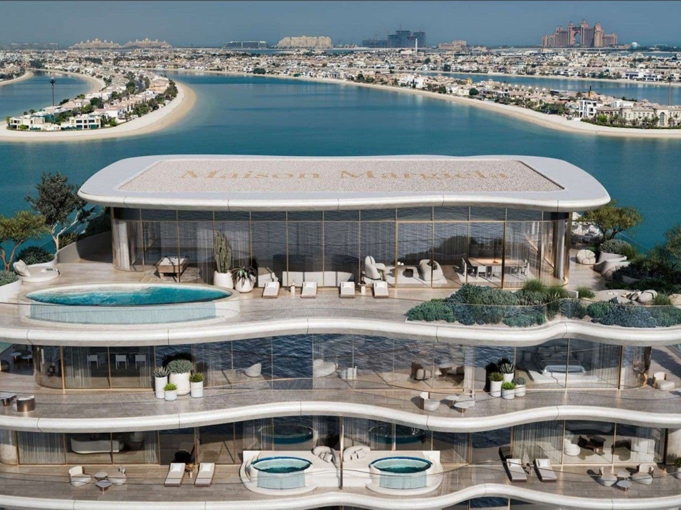 Aussenrendering der Maison Margiela Residences auf Palm Jumeirah mit skulpturaler Architektur und Meerblick