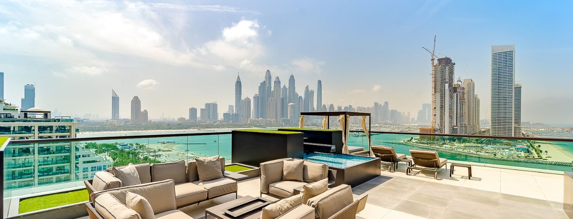 Penthouse terrace overlooking Dubai Marina