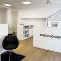Interior view of the Engel & Völkers store in Gelnhausen with reception area