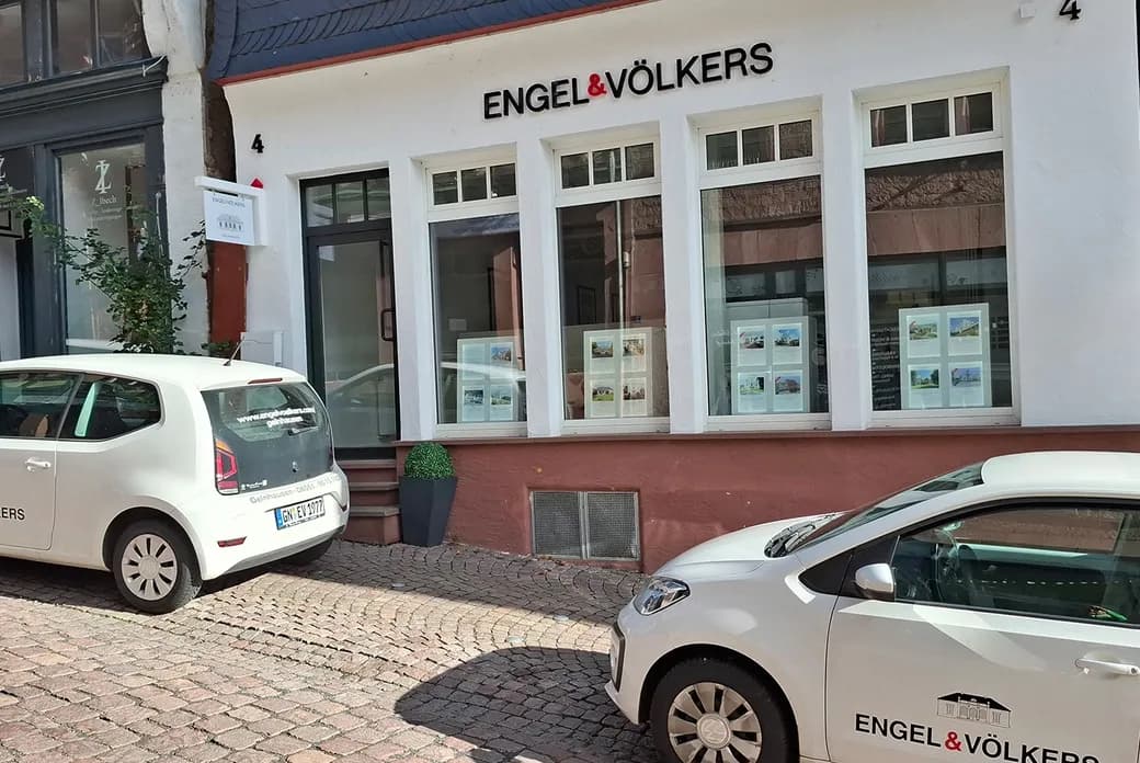Exterior view of the Engel & Völkers store in Gelnhausen