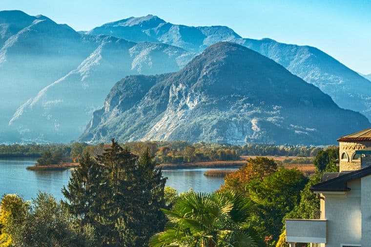 Panoramablick auf den Lago Maggiore, Verbania, Piemont.