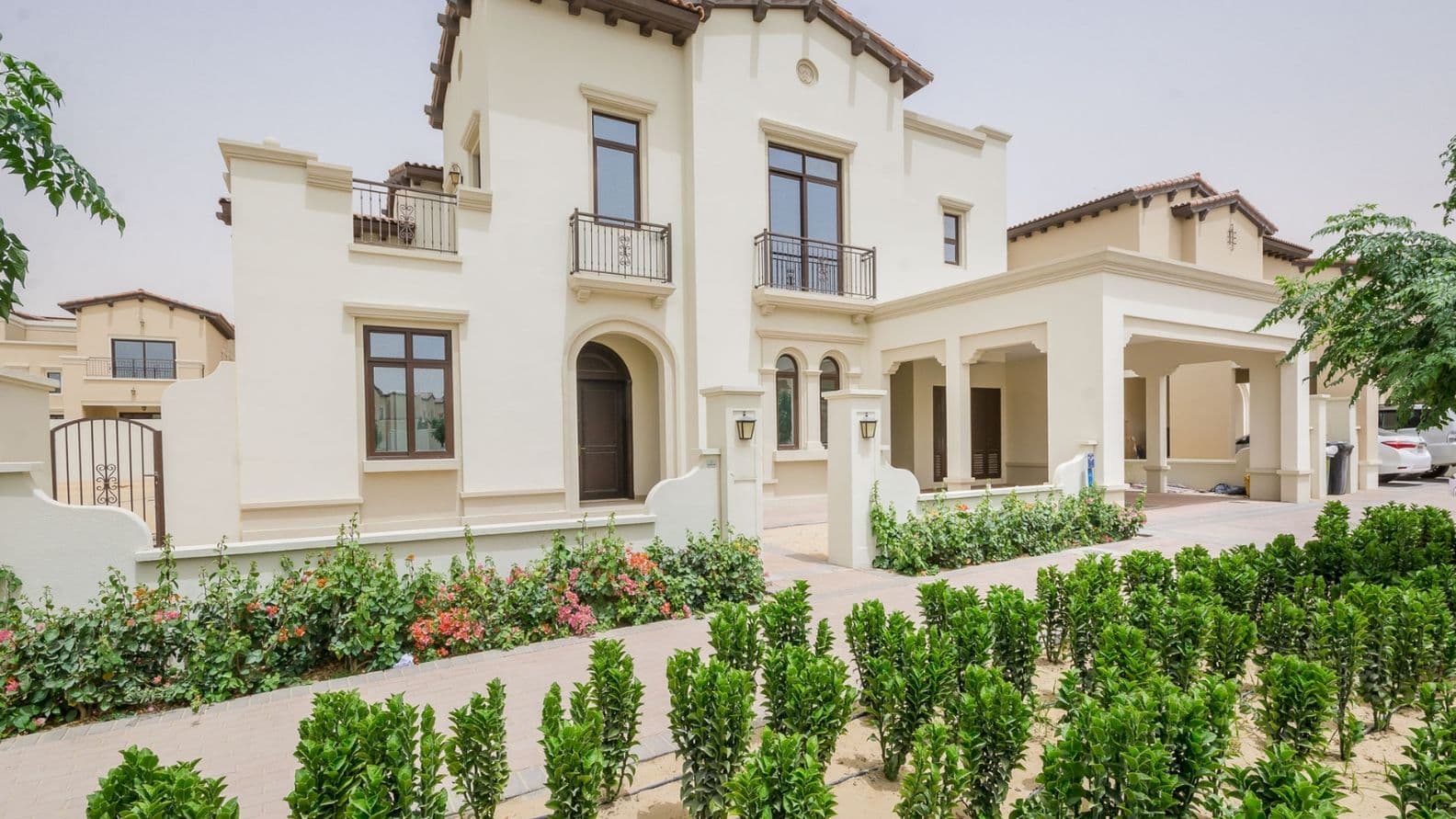 Atemberaubende freistehende Villa im Arabeskenstil in Arabian Ranches 2