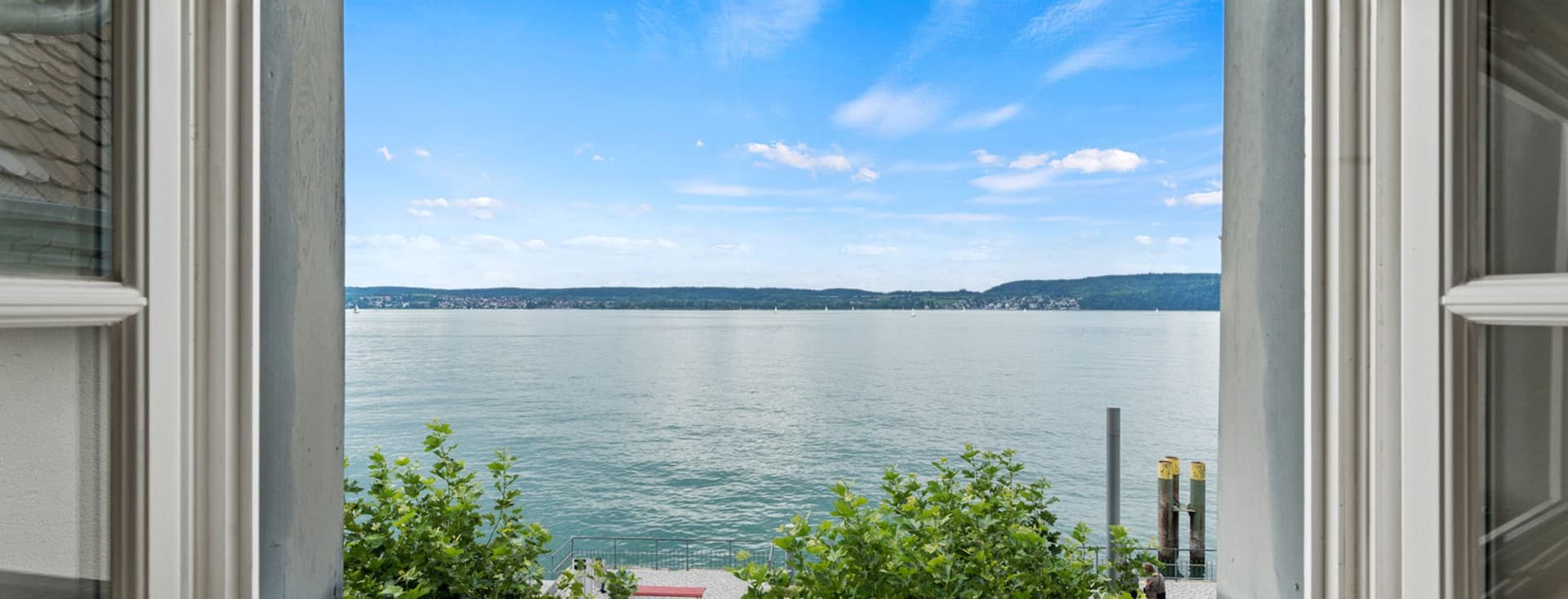 Blick aus dem Fenster auf den Bodensee bei Konstanz – exklusive Eigentumswohnung mit Seepanorama in erstklassiger Lage