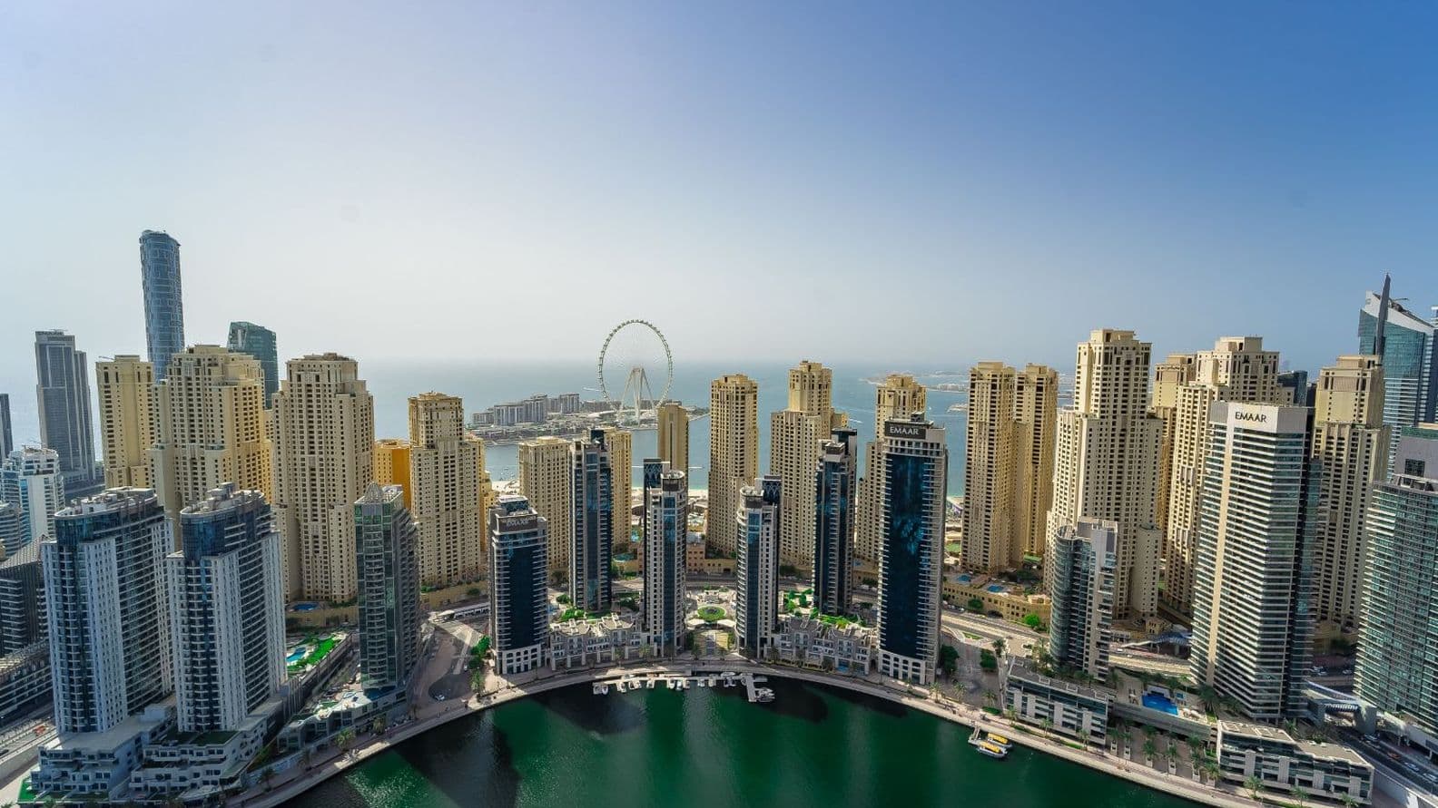 Breathtaking views of Dubai Marina, JBR and Bluewaters from a high floor apartment