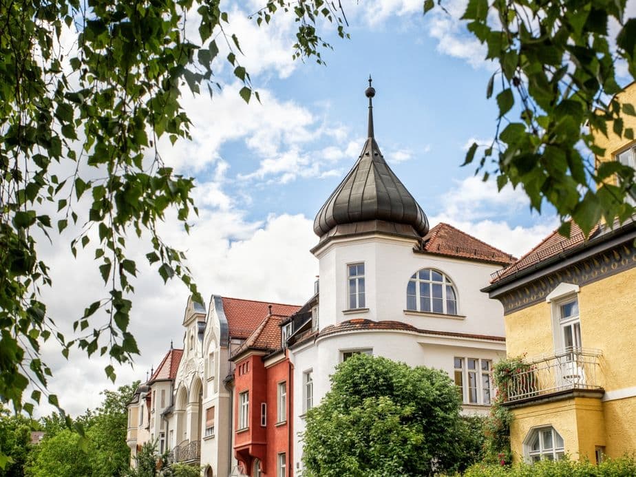 Charming residential homes in a quiet Munich neighbourhood surrounded by greenery
