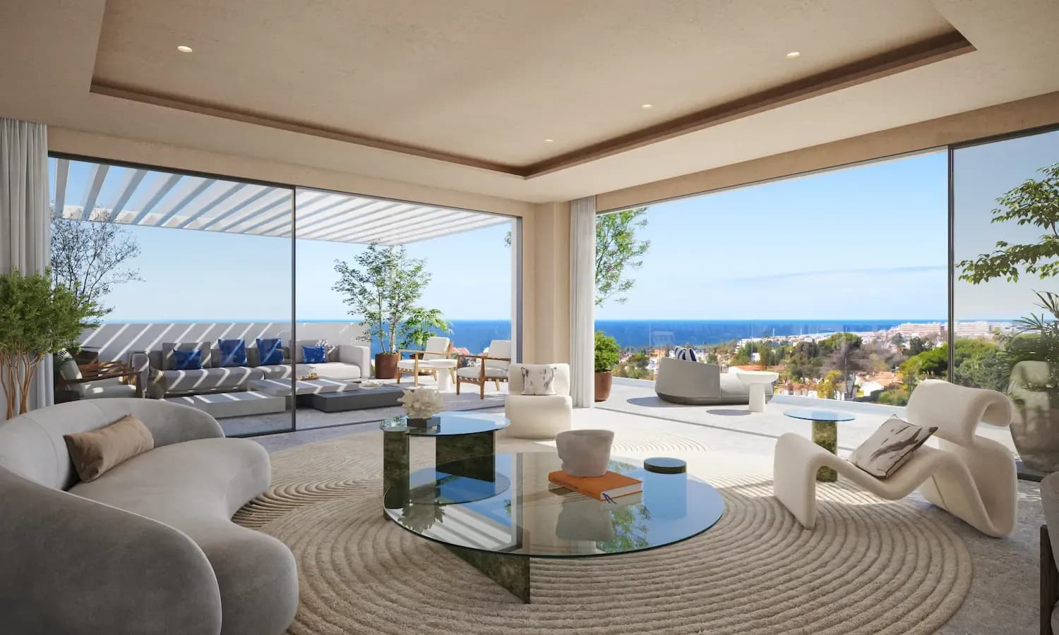 Wohnzimmer mit luxuriösen Möbeln, nordischem Stil mit Beigetönen und einigen dekorativen Pflanzen, außerdem mit Meerblick