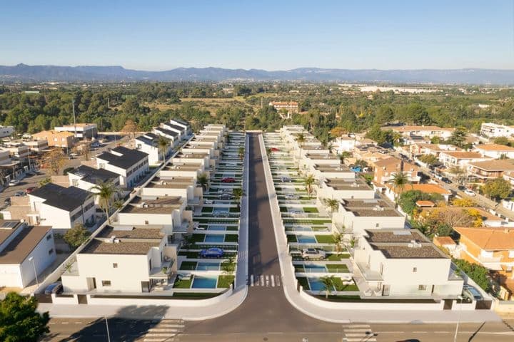 Vista área de la obra nueva de Cambrils
