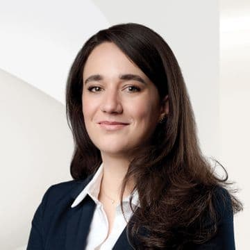 Porträtfoto von Carina Kern, Group Development Manager bei Engel & Völkers