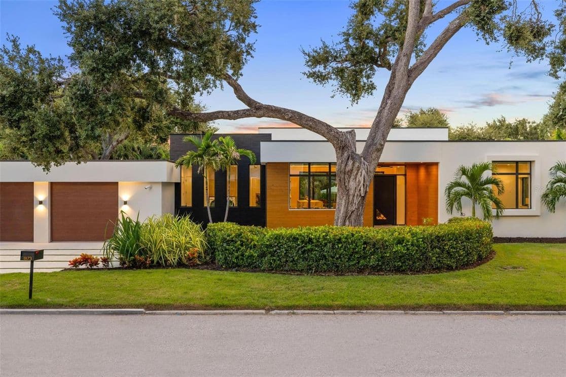 West of Trail Sarasota Pool