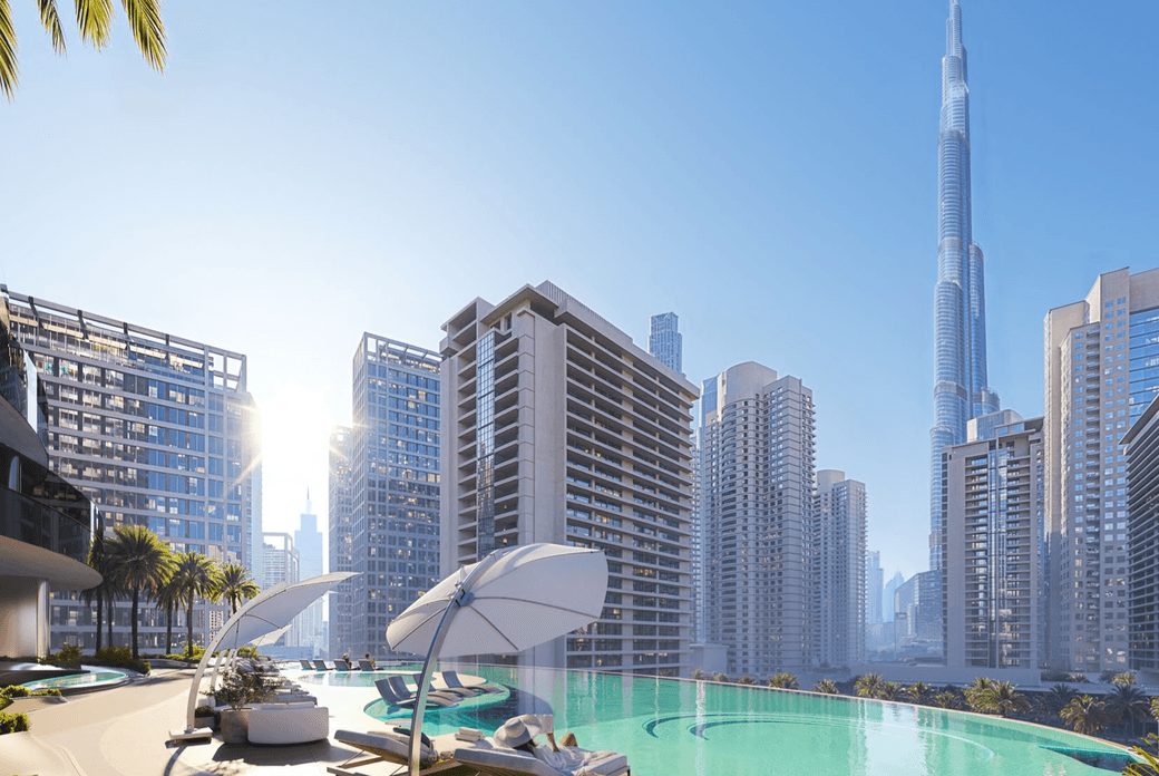 Infinity pool overlooking Downtown Dubai at Binghatti Skyblade
