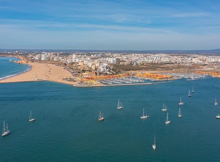 Portimão visto de cima a partir do mar