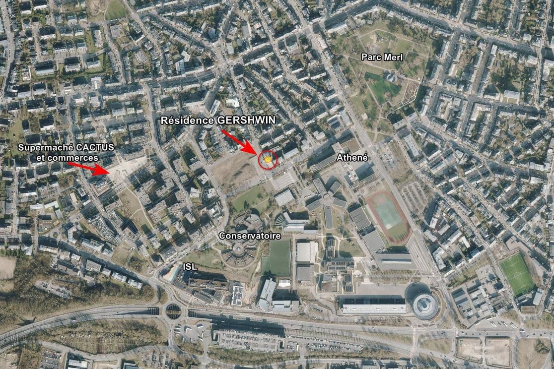 Aerial view of a city area with labeled locations: Résidence Gershwin, Supermarché CACTUS, Parc Merl, ISL, Conservatoire, and Athéné.