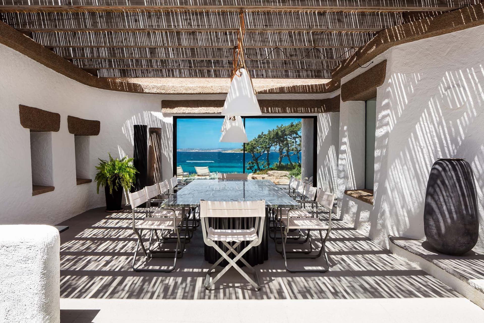 The patio in sunshine.