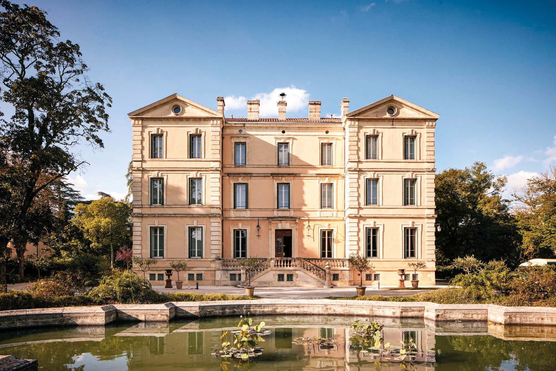 The perfect ending to a cruise along the Rhône: the charming five-star Château de Montcaud hotel in Provence with its lovely park and Michelin-starred Le Cèdre de Montcaud restaurant.