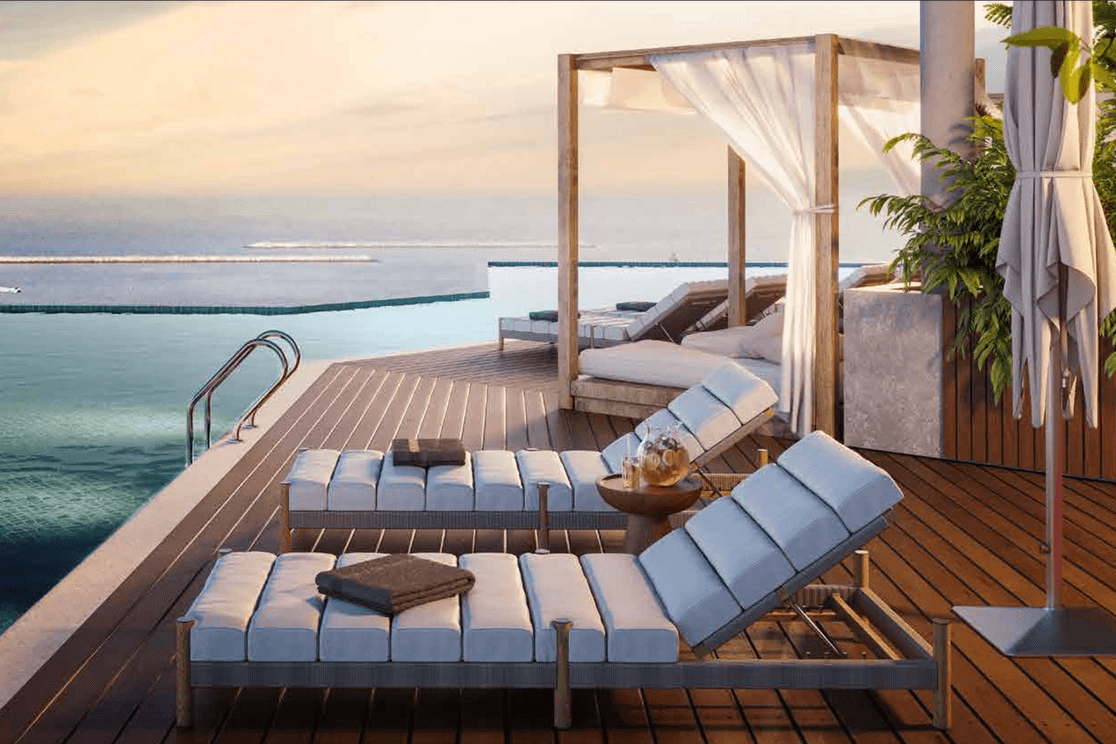 Moderne Poolterrasse mit gestalteten Sitzbereichen, die den Bewohnern einen ruhigen und durchdacht gestalteten Außenbereich zum Entspannen und Verweilen bietet.