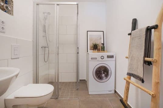 Beispiels-Duschbad einer Wohnung in den Halske Gärten