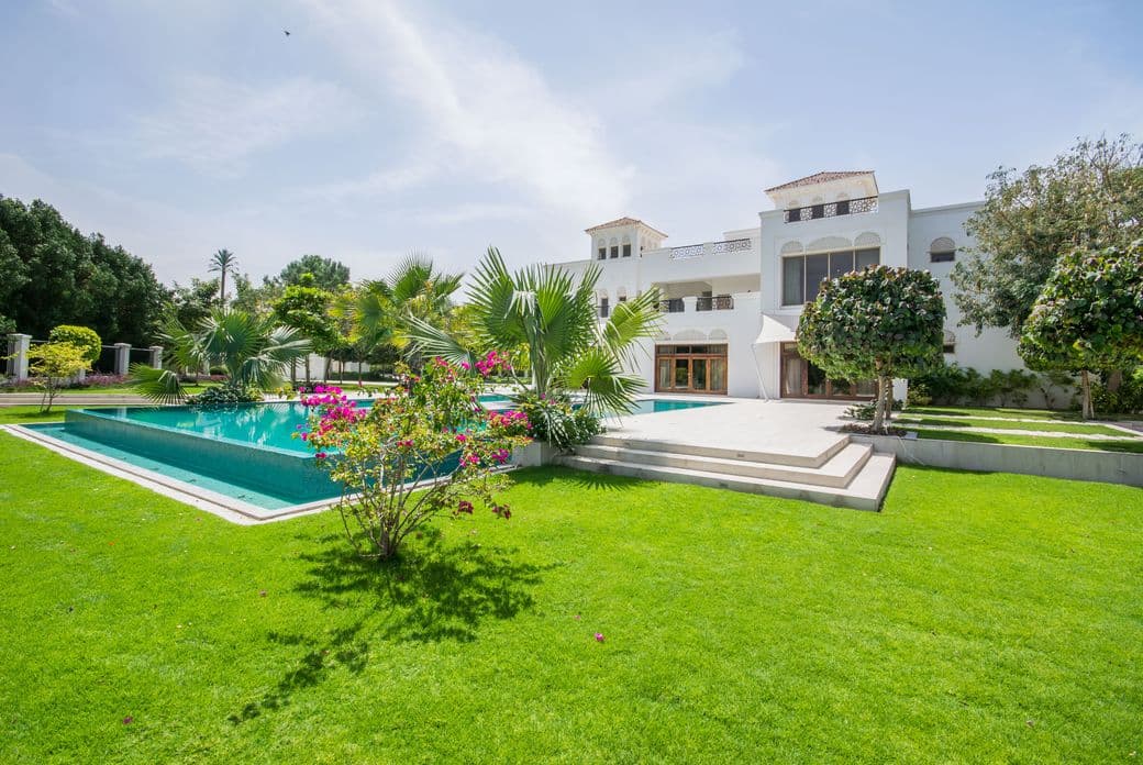 Al Barari Luxury Villa With Private Pool and Landscaped Gardens