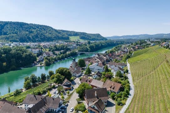 Nehmen Sie Kontakt zu unseren Immobilienmaklern auf und erfahren Sie, welche Möglichkeiten das schöne Zürcher Unterland für Ihr Vorhaben bereithält