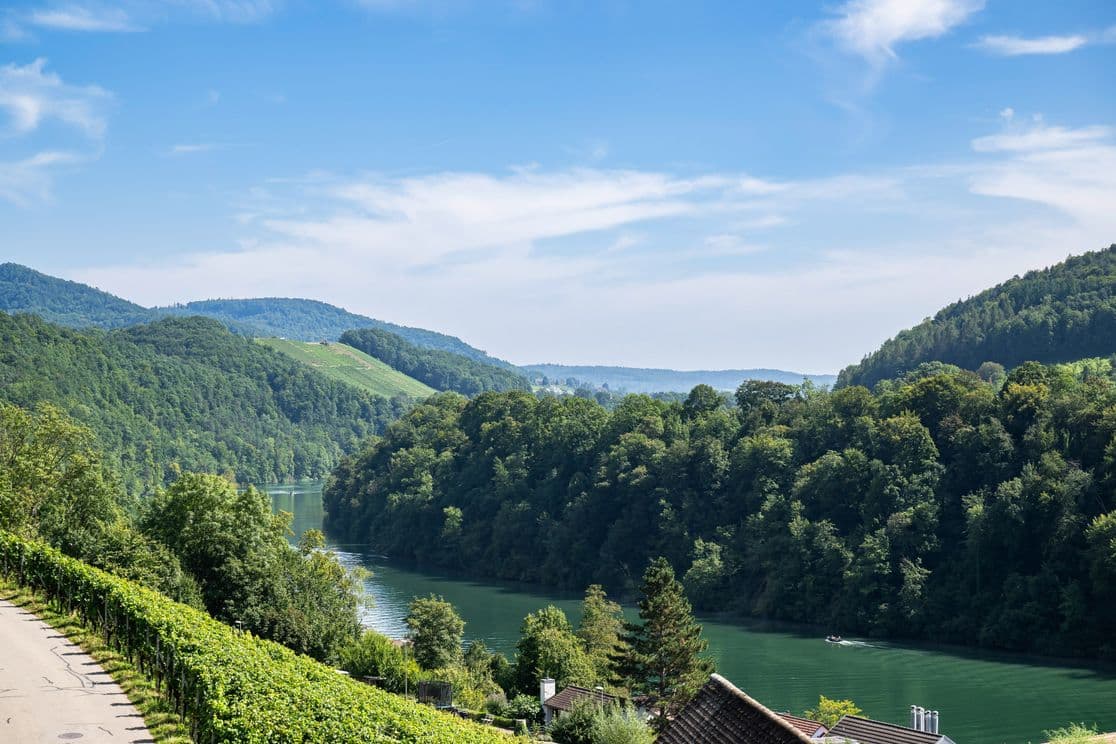 Häuser und Wohnungen im Zürcher Unterland versprechen maximale Lebensqualität und zugleich gute Erreichbarkeit