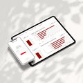 Mockup eines Tablets und Smartphones, auf denen ein Business-Analytics-Dashboard mit roten Balkendiagrammen und Datenvisualisierungen auf weißem strukturiertem Hintergrund angezeigt wird.