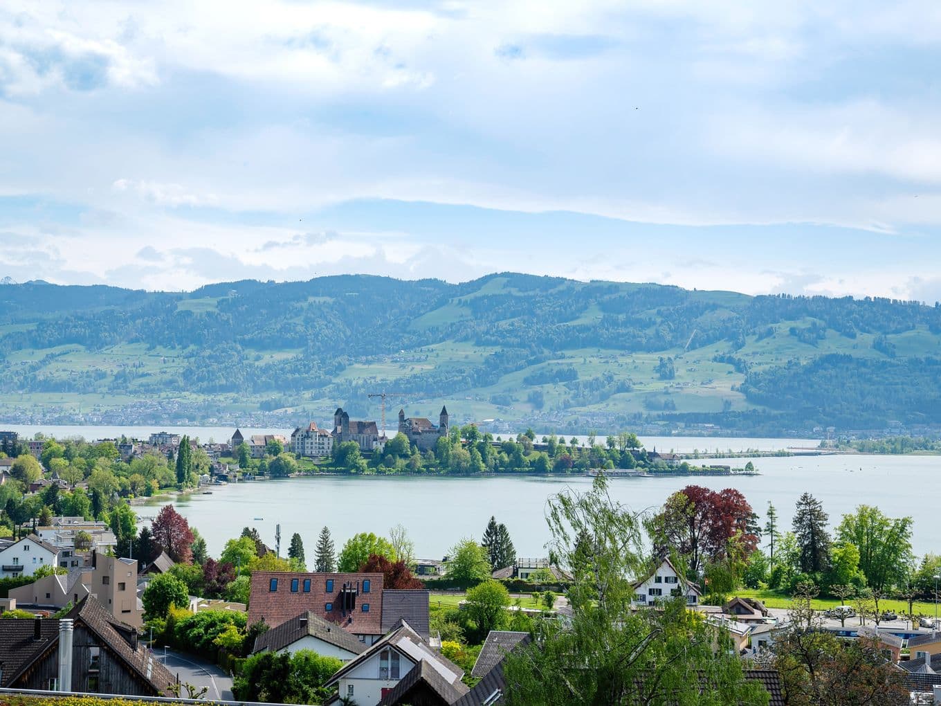 Machen Sie diese wunderschöne Landschaft zu Ihrer Wohnumgebung oder verkaufen Sie Ihre Immobilie mit besten Aussichten