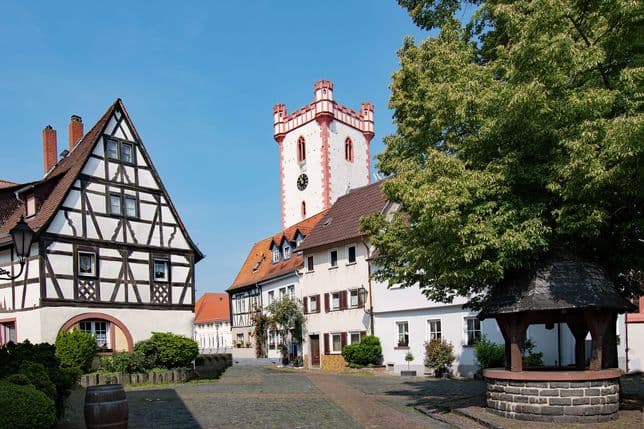 Classic half-timbered houses and beautiful buildings from past centuries adorn the townscape of Maintal