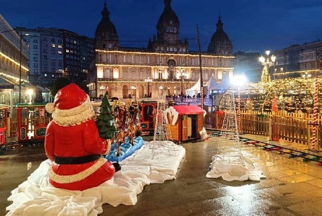 Decoración de Papá Noel en el mercadillo de A Coruña
