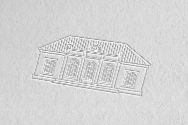 Geprägte Buchdruckillustration einer klassischen Villa mit einer symmetrischen Fassade mit fünf Fenstern, bogenförmigen Details und einem Walmdach mit dekorativer Lünette, gedruckt im leichten Relief auf strukturiertem Papier.