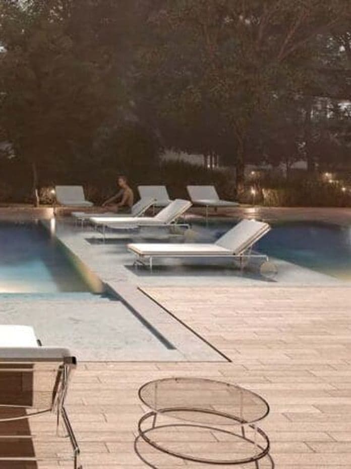 Swimmingpool exterior