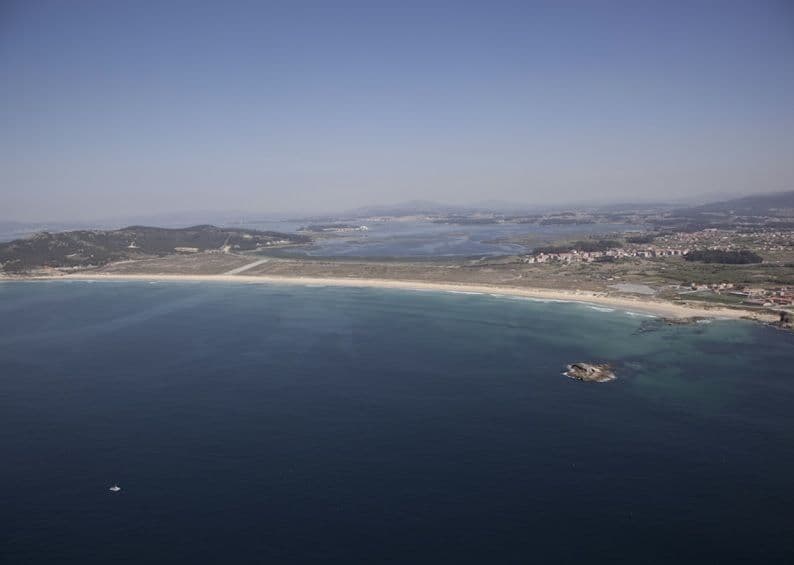 Vista aèria de la platja de A Lanzada i l'Ensenada de A Toxa.