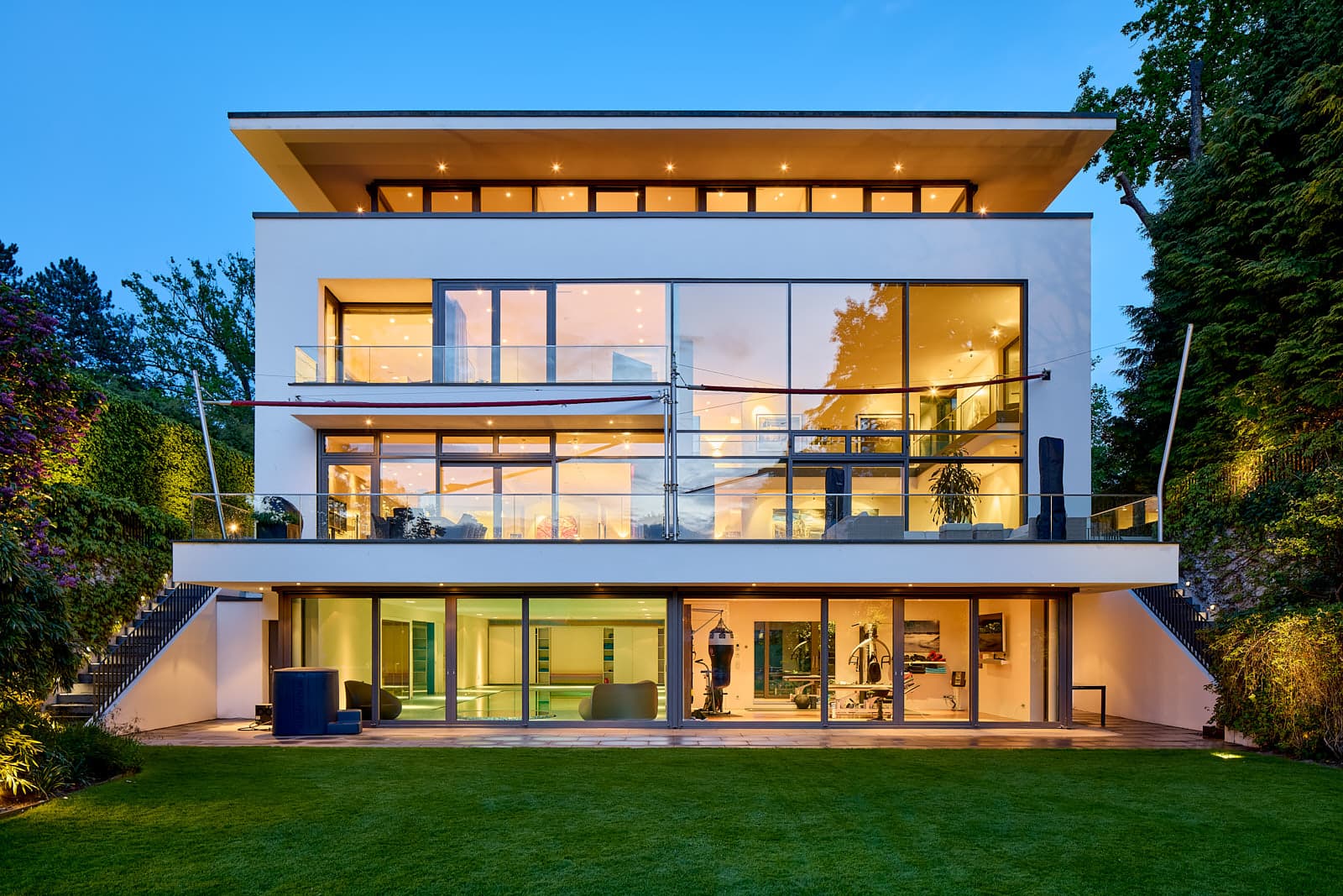 Where the lake becomes the backdrop to an extraordinary life