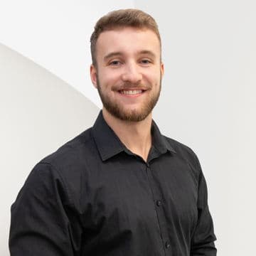 Portrait photo of Nico Brockob