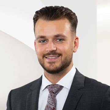 Portrait photo of Felix Bernhauser