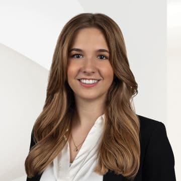 Portrait photo of Malin Helg