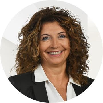 Portrait photo of Karin Kauth