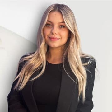 Portrait photo of Vivien Trojan